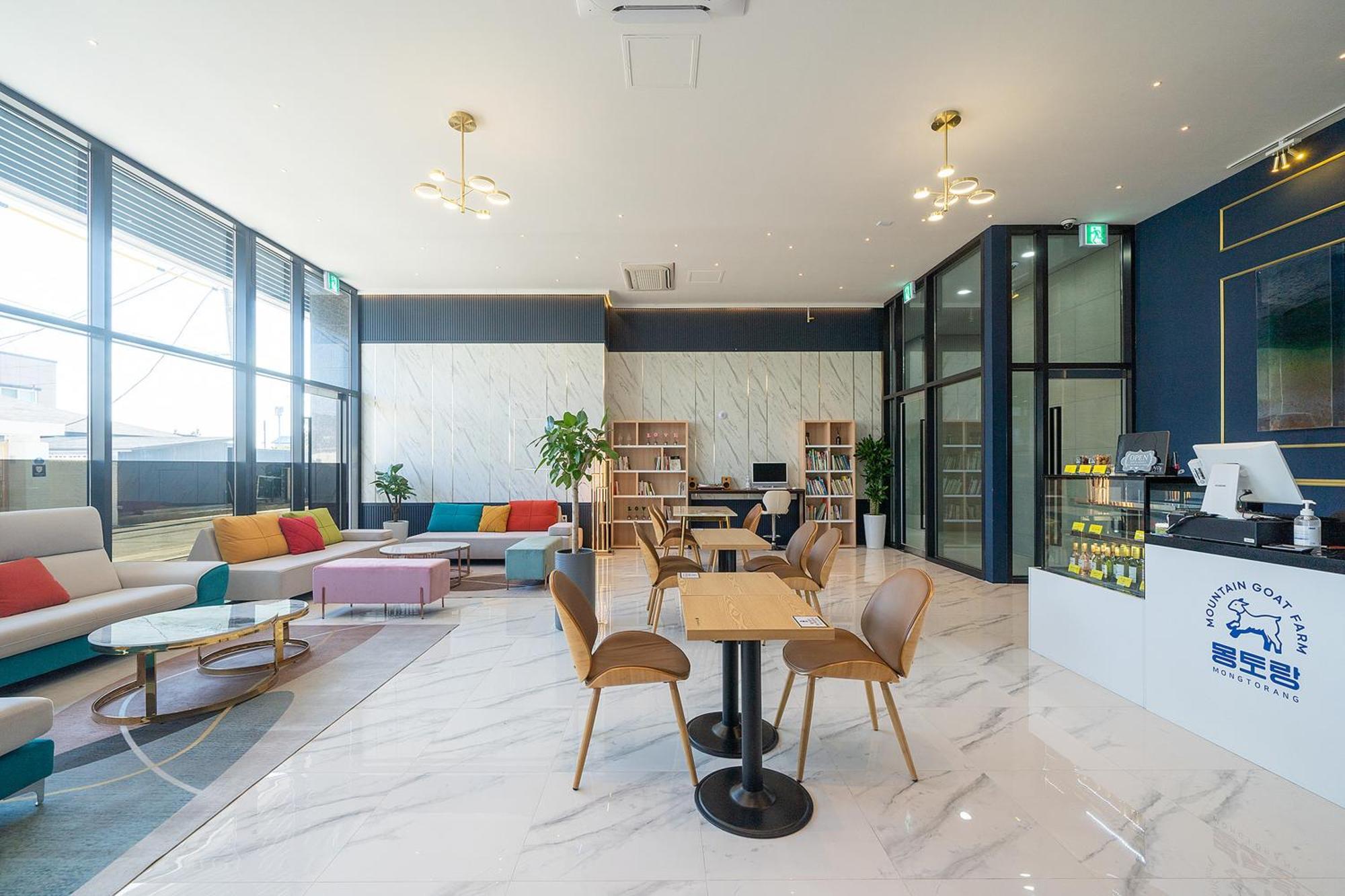 Gangneung Chonpines Ocean Suites Hotel Eksteriør bilde