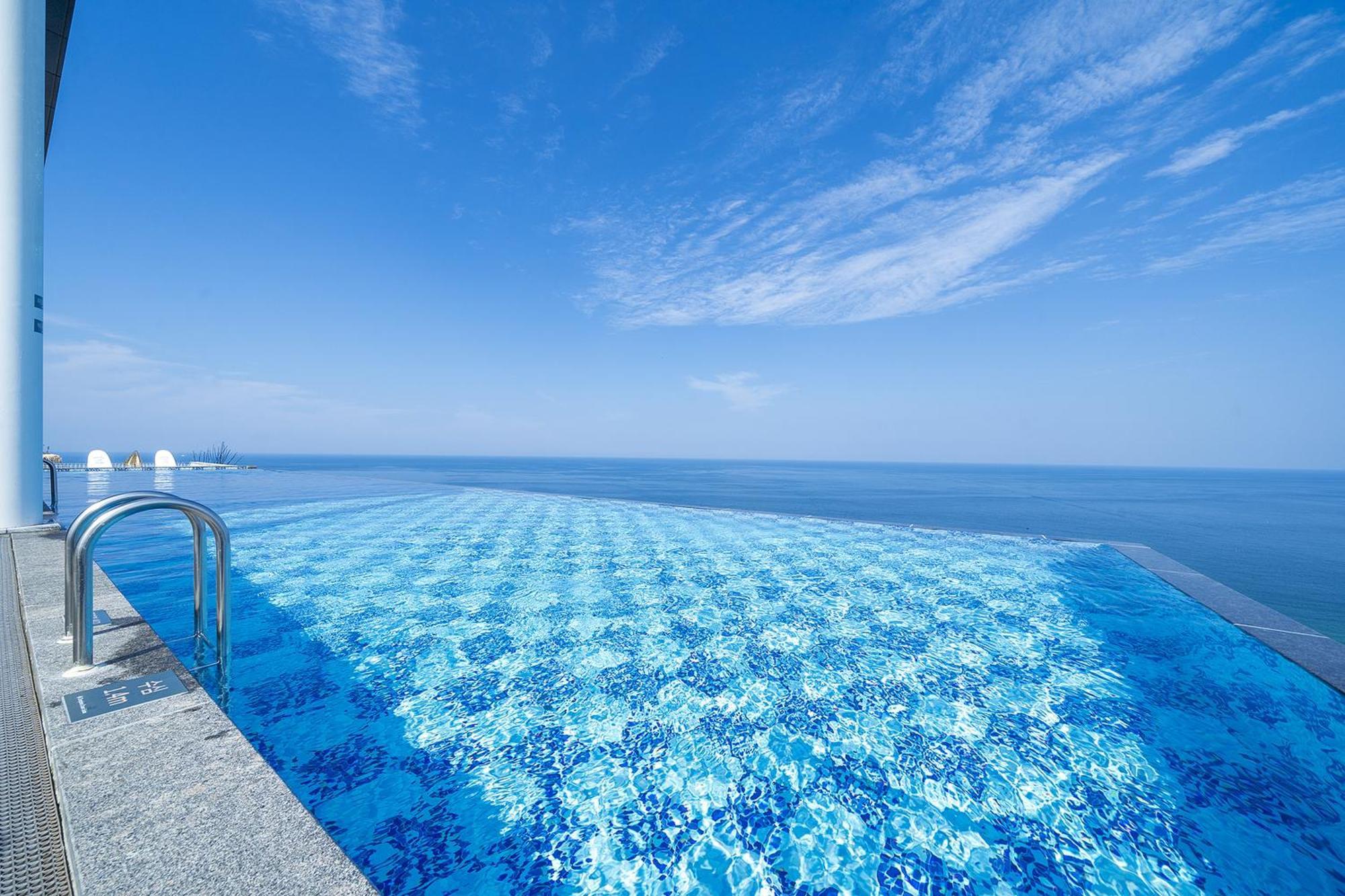 Gangneung Chonpines Ocean Suites Hotel Eksteriør bilde